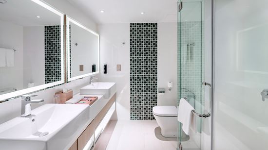 Junior Suite Lake View - Bathroom